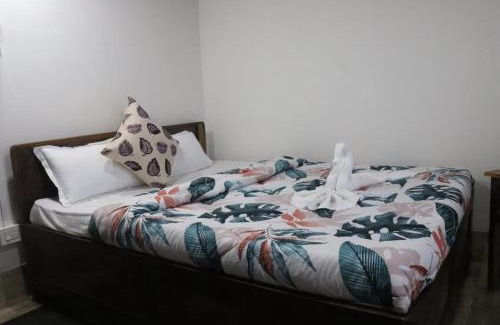 Darjeeling House | Discover RHODODENDRON Stay: Family Friendly & Highly Rated