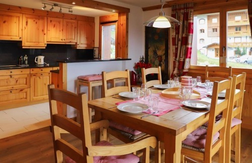 Villars-sur-Ollon Apartment | Relaxing Rhodonite 24 by Interhome with Lake View & Spa