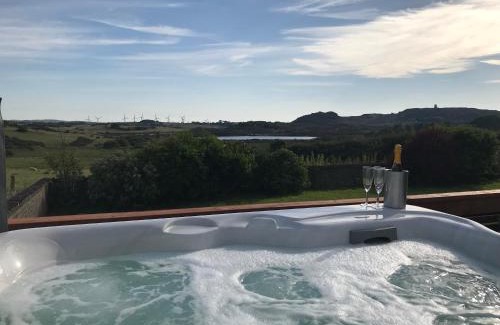 Pen-y-sarn House | Rhos Helyg: Pet and Child Friendly with a Perfect 10/10 Rating