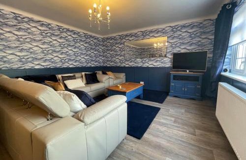 Llanddeiniolen House | Discover Rhoslan: Boutique Farmhouse in Scenic Snowdonia