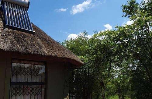 Ha-Lambani Cabin | Inviting Rhumbini Lodge: Family-Friendly with Breakfast