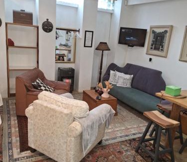 Stanford House | Rhus Cottage: Premier Stay with Pool & Kitchen Amenities