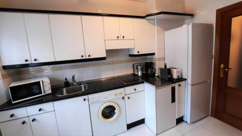 Riano Apartment | Discover Riaño: Pet-Friendly Retreat in Carmen Mountains
