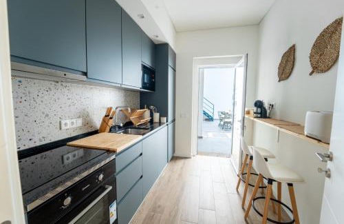 Se House | Oceanfront Bliss at Ria View Guesthouse - Rated 9.6/10