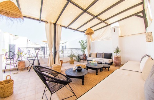 Assouel House | Riad 27: Exclusive Retreat with Hammam & Spa in the Medina