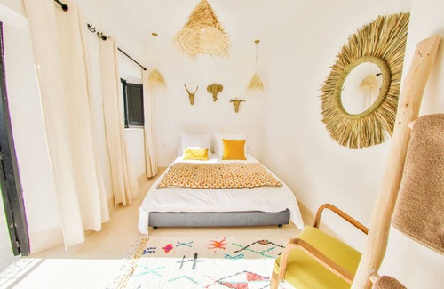 Assouel House | Riad 27: Exclusive Retreat with Hammam & Spa in the Medina