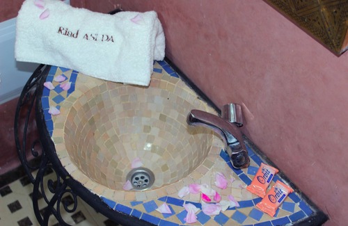 Outghal House | Discover Riad Aslda: Family-Friendly Retreat with Pool & Spa