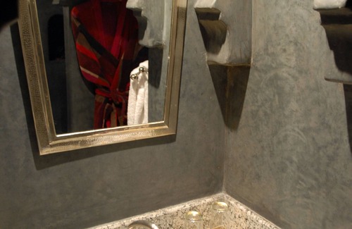 Medina House | Inviting Riad Aubrac: 4-Star Stay with Pool & Spa