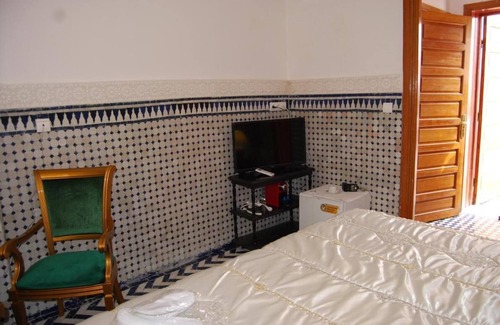 Layoun Bed & Breakfast | Experience Riad Authentic Palace & Spa - Jawhara Awaits You