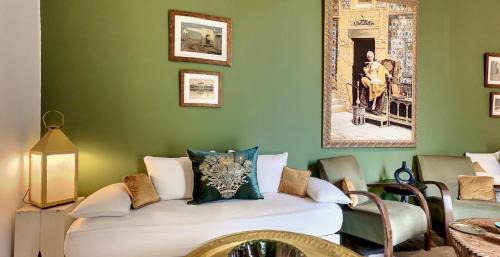 Riad Zitoun Jdid Bed & Breakfast | Experience Riad Dar Chacha: 9.7/10 with Oceanfront Spa