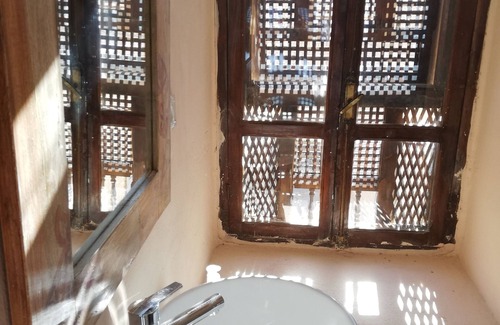 Tozeur Bed & Breakfast | Discover Riad Dar El Caid in Downtown Tozeur