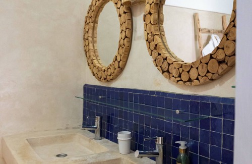 Zaouia Sidi Rhalem House | Riad el Jadide: Inviting Guest House with Pool & Spa