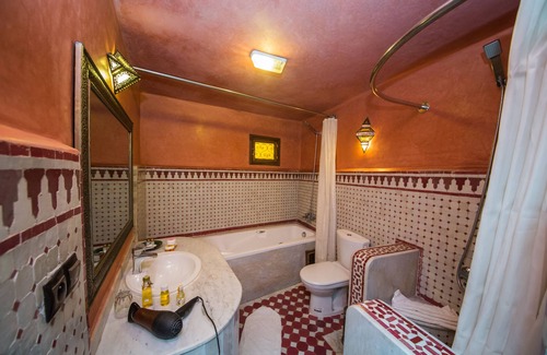 R'habet Zbib House | Elegant Riad Ghita Palace: Spa, Dining & Family-Friendly Stay
