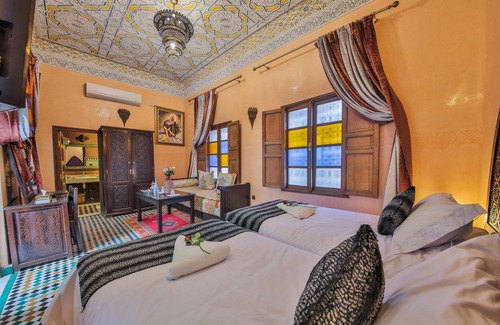 R'habet Zbib House | Elegant Riad Ghita Palace: Spa, Dining & Family-Friendly Stay