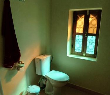Ouzoud House | Delightful Riad Heermans: 9.2/10 Rating with Family Amenities