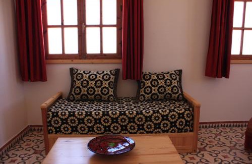 Al Barkanyene Apartment | Pet-Friendly Riad Kebdana: Family Comfort in Style
