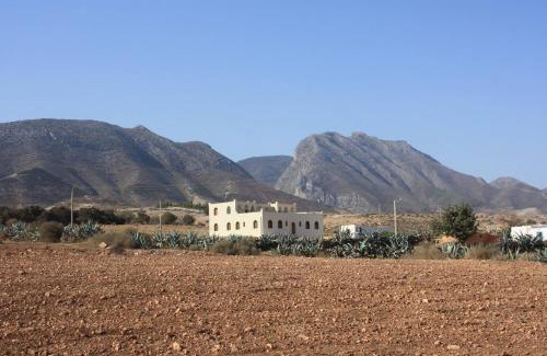Al Barkanyene Apartment | Pet-Friendly Riad Kebdana: Family Comfort in Style