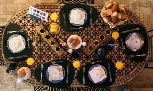 Zaouia Sidi Rhalem Bed & Breakfast | Delightful Riad Lapis-lazuli with Pool & Breakfast