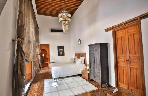 El Ayoun House | Discover Riad Layla: 4-Star Haven with Spa & Hot Tub