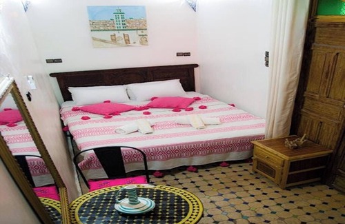 Dar Tazi House | Riad Misk Fez – Authentic Stay with Rooftop, Breakfast & Day Trips