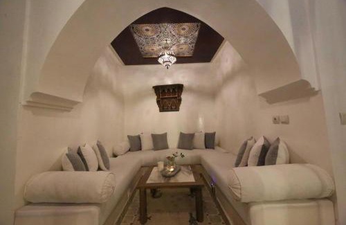 Sidi Abdallah Ghiat House | Top-Rated Riad Oum H&N with Pool and Restaurant Amenities