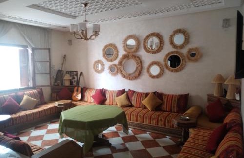 Menara Apartment | Artistic Hostel Near Airport for Budget Travelers