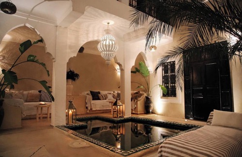 Sidi Ben Slimane El Jazouli House | Relax at Riad Shiraz with Pool and Hammam Amenities