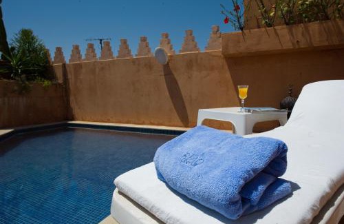 Al Machouar – Stinia House | Oceanfront Riad Yacout: 4-Star Retreat with Pool & Hot Tub