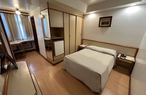 Gloria Hotel | Elegant Riale Imperial Flamengo: Spa, Pool & Family Friendly