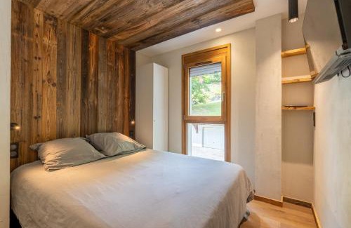 La Clusaz Apartment | Cozy Riante 6 Apartment Near Village and Ski Slopes