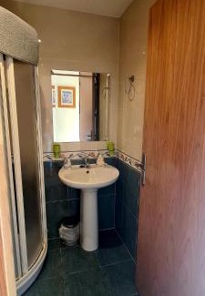Villaviciosa Apartment | Experience Family-Friendly Comfort at RiaVilla with Hot Tub