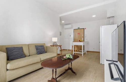 Se Apartment | Explore Ribeira das Casas Apt 2C with Top Guest Ratings