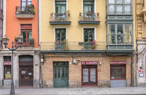 Bilbao Old Town Apartment | Explore Ribera Market Old Town: Family-Friendly Comfort