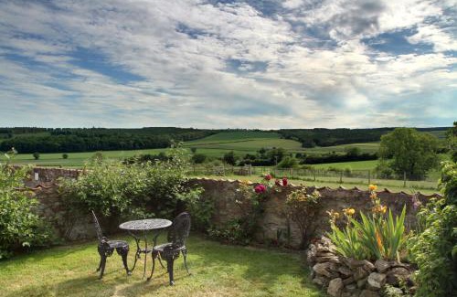 Scawton House | Riccal Dale Cottage: Pet and Child Friendly Retreat