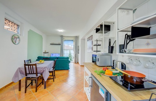 Stresa Apartment | Riccardo House: Family-Friendly Retreat Near Lake Stresa