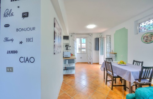 Stresa Apartment | Riccardo House: Family-Friendly Retreat Near Lake Stresa