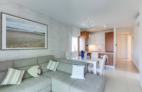 Rimini House | Experience Riccione All-Inclusive by the Oceanfront Beach