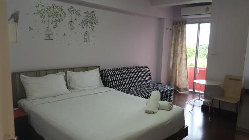 Saphan Sung Hotel | Experience Ricco Suvarnabhumi: Guest Rated 9/10 with Breakfast