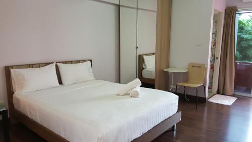 Saphan Sung Hotel | Experience Ricco Suvarnabhumi: Guest Rated 9/10 with Breakfast
