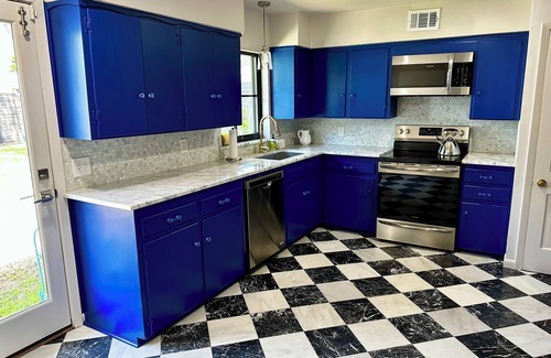 Richardson House | Discover Richardson Heights Bungalow: Rated 10/10 & Family-Friendly