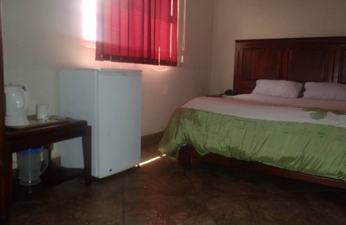 Livingstone Cabin | Discover Richland Lodge Sinazeze: Family-Friendly Getaway