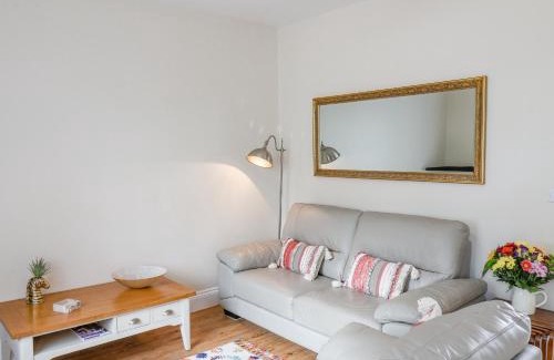 Skinningrove House | Richmond Cottage: Family-Friendly Getaway with Pet Perks