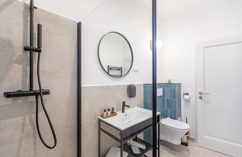 Brasov City Centre House | Inviting Richter Residence with Kitchen & Breakfast Included