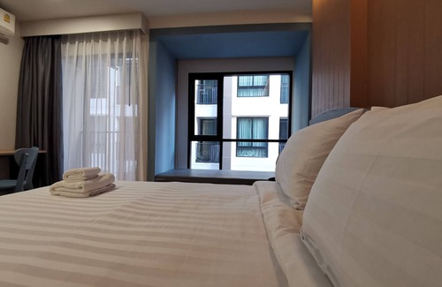 Chan Kasem Hotel | Rico Hotel Ratchadapisek 32: Wheelchair Accessible Comfort