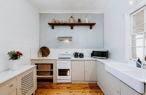Central Mudgee Apartment | Riddell Cottage: A Victorian Retreat with Family-Friendly Perks