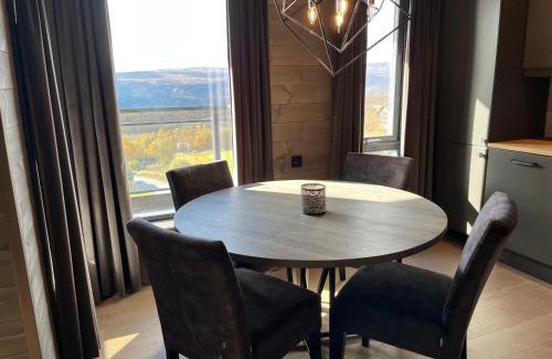 Beitostolen Apartment | Idyllic Views at Riddertunet with Pet-Friendly Amenities