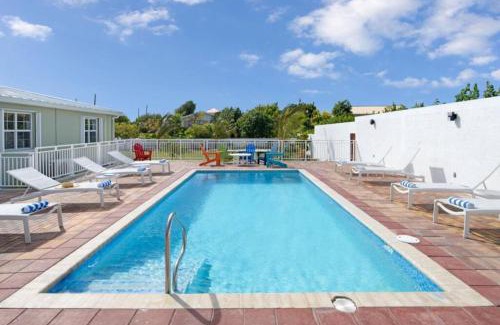 Cockburn Town House | Ridge 3 BDR Villa Grand Turk