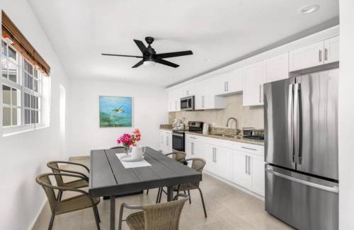 Cockburn Town House | Ridge 3 BDR Villa Grand Turk