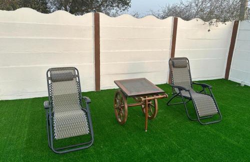 Faridabad House | Relax at Ridge Heaven Farm: Pet-Friendly Retreat with Pool