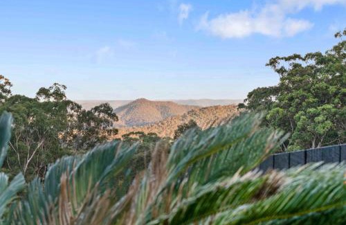 Middle Ridge House | Ridge Retreat: Oceanfront Bliss with a 9.9/10 Rating